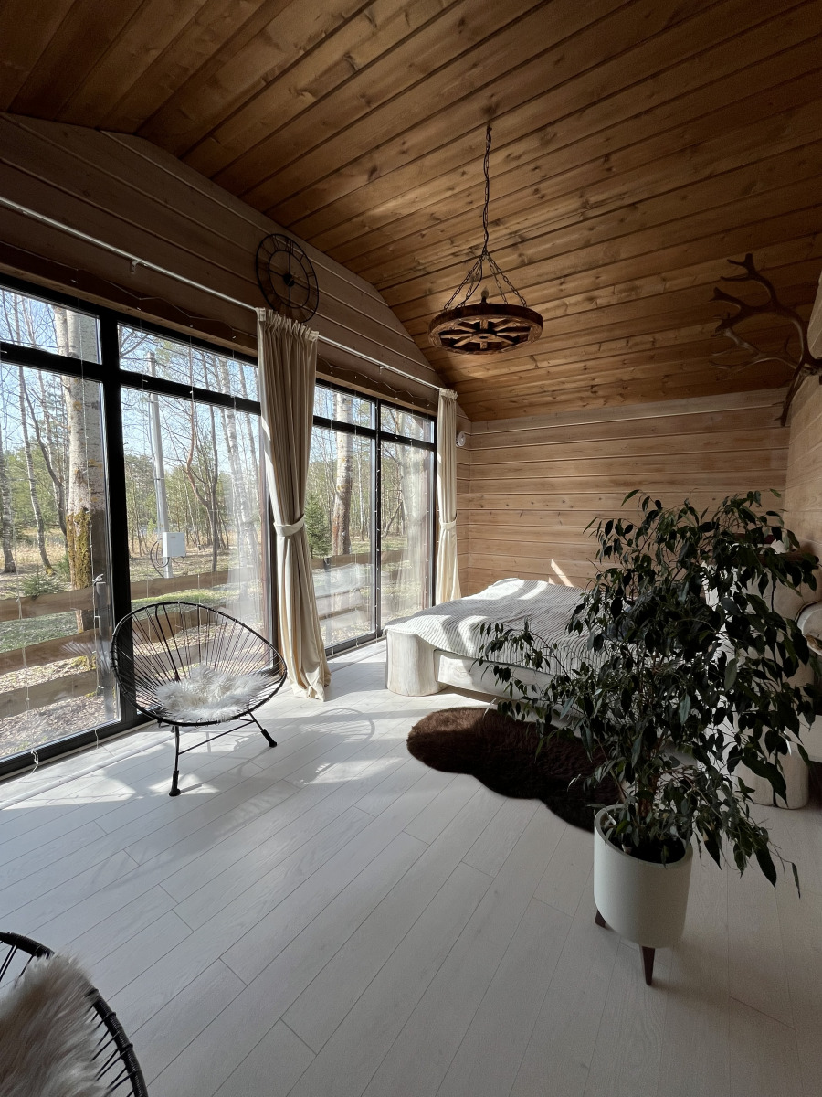 Дом Чудо на четырех гостей